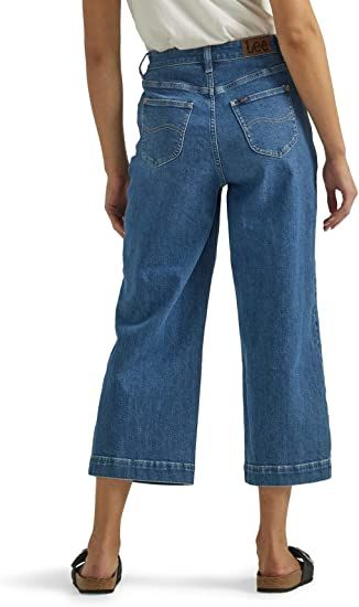 Capri Jeans Outfit, Jean Capri Outfits, Wide Leg Capris, Wide Leg Jeans Outfit, Jeans Outfit Winter, Jeans Store, Jean Capris, Jeans Outfit Summer, Cropped Wide Leg Jeans