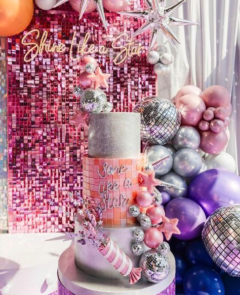 Sweet 16 Disco Party Ideas, Unicorn Disco Cake, Disco Party Cake, Sparkly Birthday Cake, Disco Cake, Chic Birthday Party, Mirror Cake, Disco Party Decorations, Disco Birthday Party