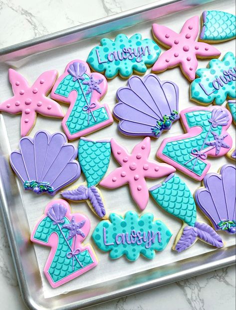 Mermaid Birthday Party Plates, Barbie Mermaid Cookies, Mermaid Birthday Party Cookies, Mermaid Birthday Cookies Decorated, Oneder The Sea 1st Birthday Cookies, Mermaid Party Cookies, Mermaid Cookies Ideas, Mermaid Decorated Cookies, Mermaid Themed Cookies