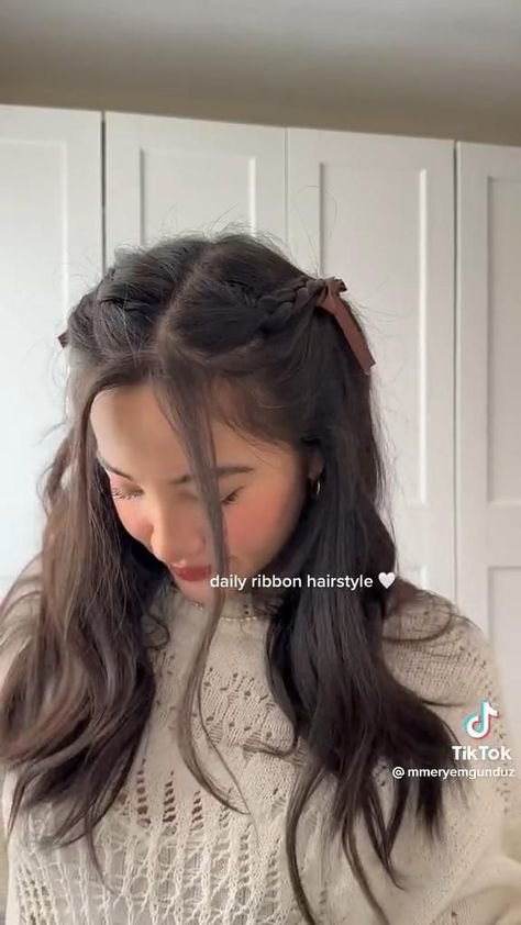 Easy Ponytail, Ponytail Hairstyle, Hair Style Korea, Long Hairstyle, Hairstyles For Layered Hair, Hair Tips Video, Trendy Hairstyle, Ribbon Hairstyle, Hairdos For Short Hair