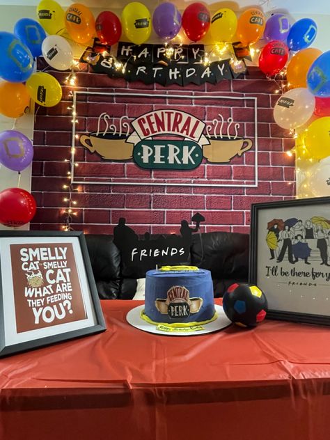 Central Perk Party Theme, Friends Show Party Ideas, Highschool Hallway, Friends Themed Party Birthday, Friends Themed Graduation Party, Friends Party Decorations, Bollywood Theme Party, Friends Birthday Party, 25th Bday