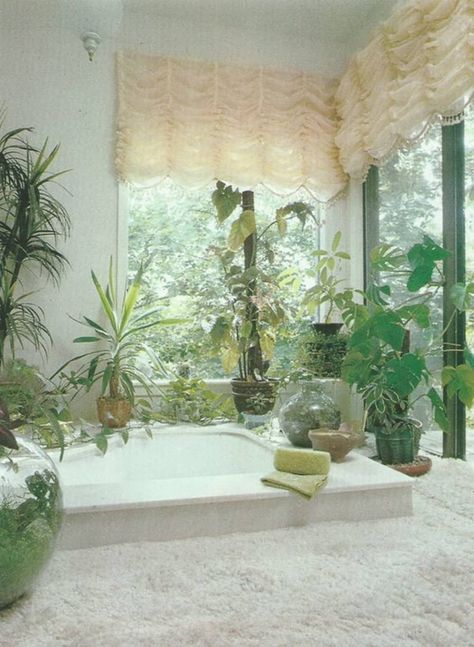 ’80s Bathrooms So Good, We Hope No One Ever Remodels Them | Apartment Therapy 80s Bathroom, Bohemian Style Interior Design, 1980s Interior, 80s Interior Design, Maximalist Interior Design, 80s Home, Living Colors, 80s Interior, 80s Decor