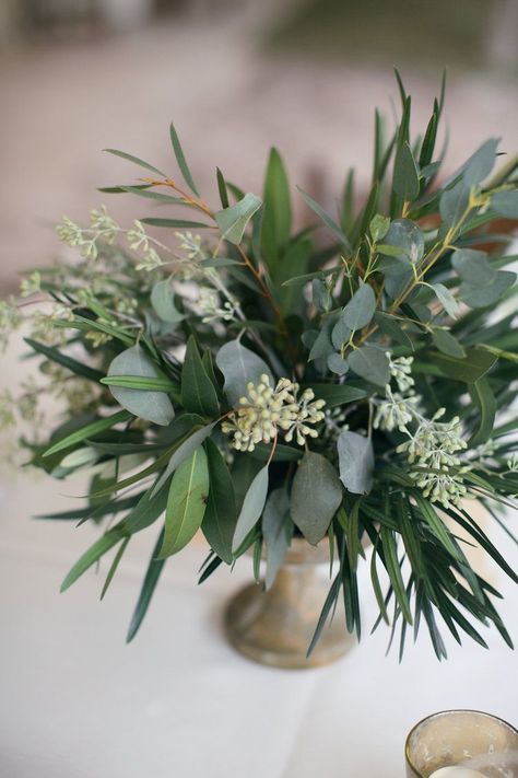 Wedding Flowers Greenery Centerpieces, All Green Centerpiece, Greenery Centerpiece Wedding, Wallpapers Home Decor, Eucalyptus Centerpiece, Wedding Top Table, Farm Hacks, Home Decor Amazon, Home Decor Ideas Kitchen