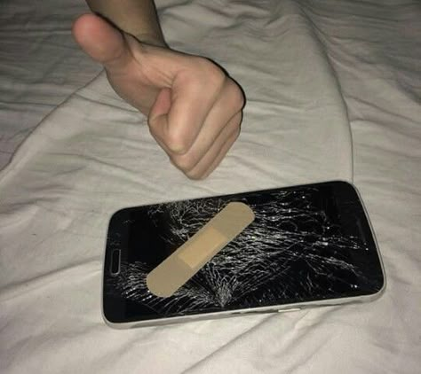 Screen, Iphone, Bed