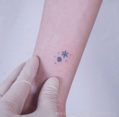 Small Snowflake Tattoo, Frozen Tattoo, Snowflake Tattoo, Snow Tattoo, Snow Flake Tattoo, Cross Tattoos For Women, Christmas Tattoo, Tatuaje A Color, Wrist Tattoos For Women