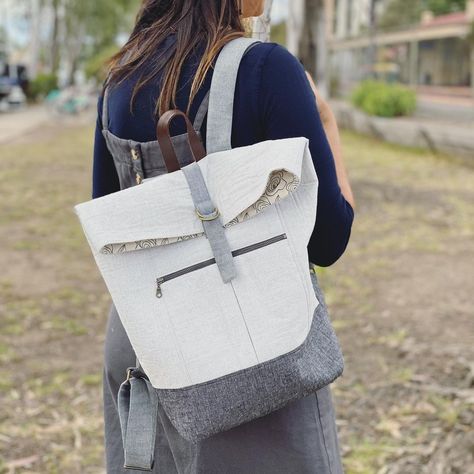 279 Likes, 9 Comments - Kellie Wulfsohn (@cuttingcloth) on Instagram: “Five beautifully made Range Backpacks whipped up in class today!! This is a fabulous bag!…” Rice Bags, Base Design, String Bag, Cool Backpacks, Pencil Pouch, Fabric Shop, Tote Backpack, Pink Bag, Bag Pattern