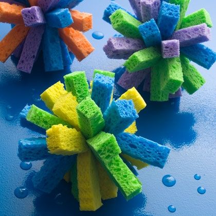 Sponge ball summer craft Summer Arts And Crafts, Fun Summer Crafts, Arts And Crafts For Adults, Arts And Crafts For Teens, Summer Craft, Summer Crafts For Kids, Art And Craft Videos, Honey Lime, Camping Crafts