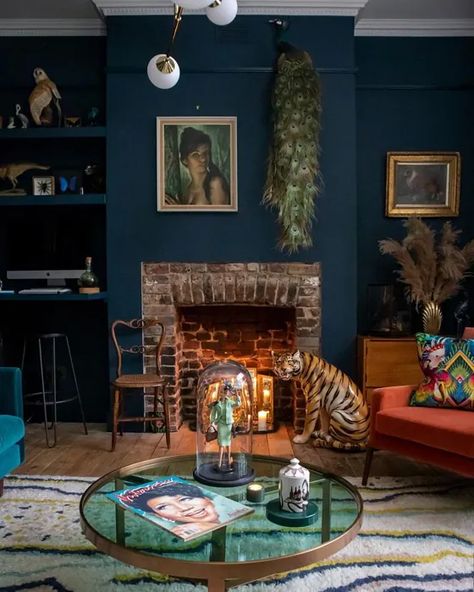 Dark Teal Living Room, Farrow And Ball Hague Blue, Blue Paint Living Room, Blue Living Room Color Scheme, Blue Living Room Color, Dark Walls Living Room, Dining Room Teal, Farrow And Ball Living Room, Blue Walls Living Room