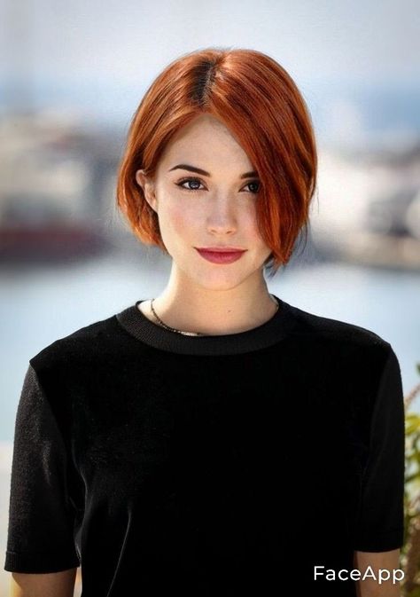 Red Hair Bob Haircut, Front Bangs Hairstyles, Short Auburn Hair, Short Pixie Bob Haircuts, Red Bob Hair, Copper Blonde Hair, Short Pixie Bob, Chic Haircut, Short Red Hair