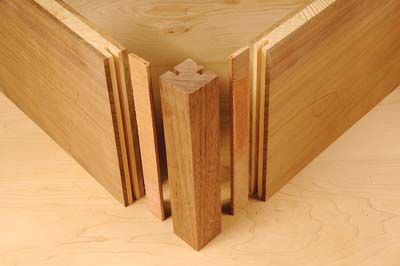 Wood Joints Corner, Wood Corner Joints, Timber Joints, Sample Display, Box Speaker, Carpentry And Joinery, Woodwork Ideas, Construction Diy, Floating Bed