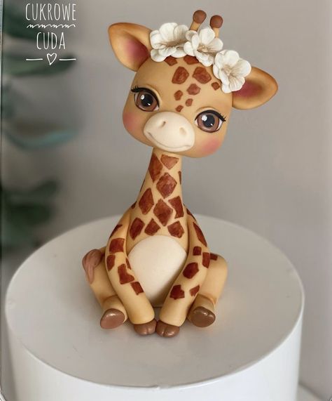 Fondant Giraffe, Jungle Safari Cake, Baby Shower Cake Designs, Giraffe Party, Giraffe Cakes, Fondant Figures Tutorial, Gravity Cake, Safari Cakes, Fondant Animals