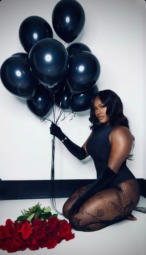 26th Photoshoot Ideas, Birthday Gowns Black Women, Boujee Birthday Photoshoot, Women Birthday Shoot Ideas, Birthday Shoot Ideas 30th, 24 Birthday Photoshoot Ideas, 21 Year Old Photoshoot Ideas, Birthday Photoshoot Ideas 24th Birthday, Birthday Outfit For 30th Birthday