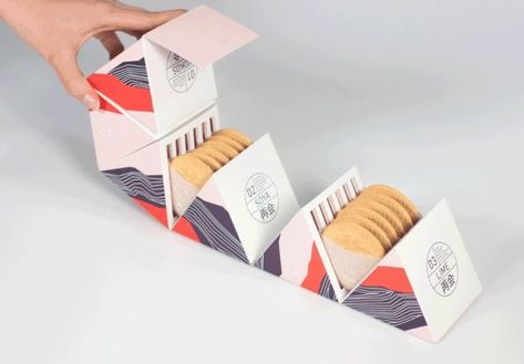 SAIKAI is a conceptual design that four students created to package cookies in a whimsical and endearing way. Modern Packaging Design, Biscuit Packaging, Biscuits Packaging, Modern Packaging, Cookie Packaging, Box Packaging Design, Chocolate Packaging, Food Packaging Design, Packing Design