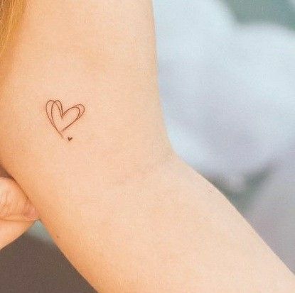 Heart And Feather Tattoo, Little Heart Tattoos For Women, Heart Wrist Tattoos For Women, Mini Tattoos Heart, Small Heart Tattoos For Women, Small Heart Tattoo On Wrist, Hearts Tattoos For Women, Dainty Heart Tattoo, Tiny Mother Daughter Tattoos