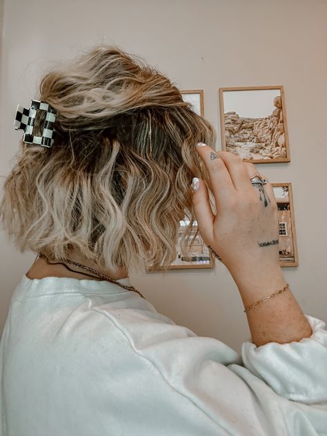 Short Hair Boho Hairstyles, Hippy Hairstyles Short Hair, Crimped Hair Short Bob, How To Style Short Hair Bob Beach Waves, Beach Waved Hairstyle Short, Beach Wave Hair Short, Short Bob Half Up, Witchy Short Hair, Short Beachy Haircut