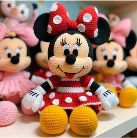 2nd Birthday Minnie Mouse, Birthday Minnie Mouse, Disney Crochet Patterns, Disney Crochet, Crocheted Animals, Crochet Stitches Guide, Crochet Dolls Free Patterns, Fun Crochet, Fun Crochet Projects