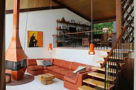 Retro Ski Lodge Decor, Mid Century Ski Chalet, 70s Ski Lodge, 70s Ski Chalet, Orange Fireplace, 70s Ski, Chalet Decor, 70s Interior Design, Vermont House