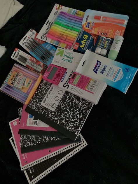 10th Grade School Supplies List, Pink School Supplies Aesthetic, Target School Supplies, Girly School Supplies, Back To School Supplies Highschool, Target Back To School, Pink School Supplies, School Supplies Target, School Supplies College