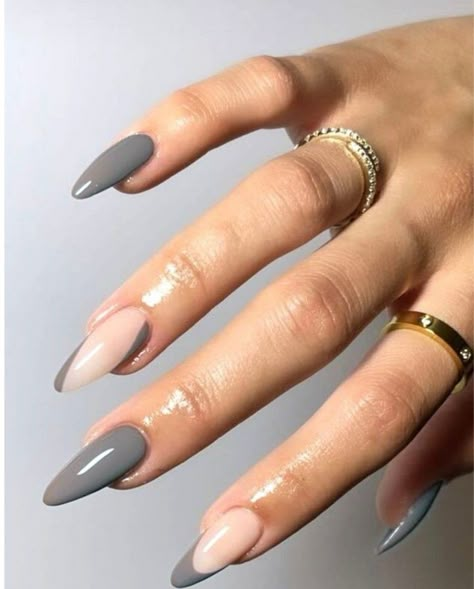 Daisy Acrylic Nails, Chic Nail Art, November Nails, Grunge Nails, Minimal Nails, Casual Nails, Work Nails, Gray Nails, Almond Acrylic Nails