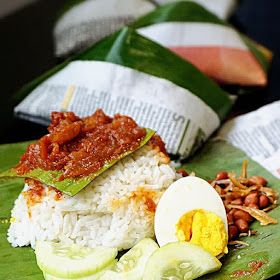 Kitchen Corner: Nasi Lemak Nasi Lemak Bungkus, Teh Tarik, Malay Food, Food Photoshoot, Fair Food, Nasi Lemak, Kitchen Corner, Chili Paste, Coconut Rice