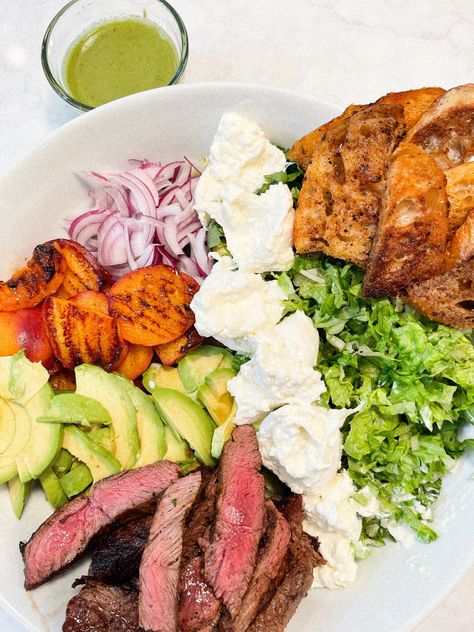 Grilled Peach Salad with Steak and Burrata Steak And Burrata, Salad With Steak, Easy Summer Salad, Grilled Peach Salad, Make Shredded Chicken, Burrata Salad, Savory Salads, Peach Salad, Sliced Steak