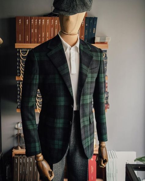 The Anthology Taiwan on Instagram: "Black watch tartan check sports jacket. Fabric: @abrahammoonsons" Tartan Jacket Outfit, Tartan Jacket, Black Watch Tartan, Jacket Fabric, Casual Dressy, Men Sport, Jacket Outfit, Sport Coats, Sports Jacket