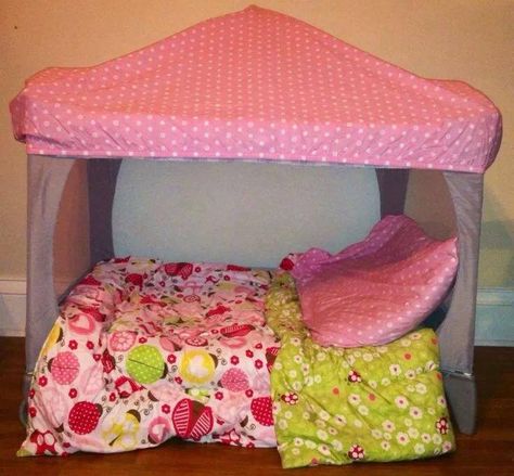 Turning a travel cot into a little reading corner den by slowly removing one side. Reading Tent, Cool Forts, Pack N Play, Pack And Play, Baby Groot, Play Tent, Pictures Images, Kids' Room, Reading Nook