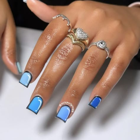 Blue Cartoon Nails, Short Cartoon Nails, Shirt Nail Ideas, Blue Short Acrylic Nails, Cartoon Nails Acrylic, Pop Art Nails, Overlay Nails, Cartoon Nails, Gel Toe Nails