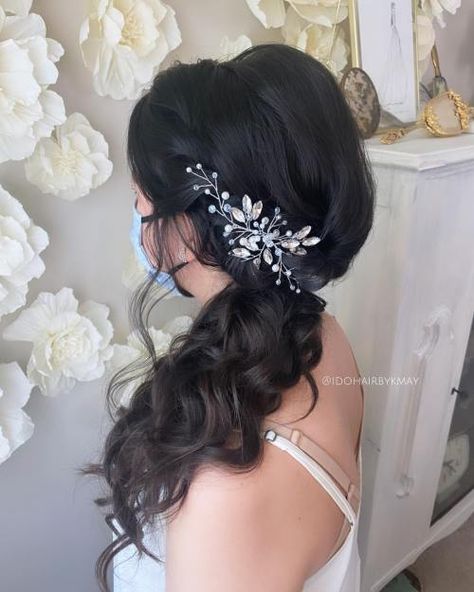 Bridal Side Ponytail Hairstyles, Side Ponytail With Curls, Bridal Hair Side Ponytail, Side Ponytail Wedding Hairstyles Curly, Curly Side Ponytail Wedding, Wedding Hairstyles Side Ponytail, Fancy Side Ponytail Hairstyles, Side Curly Ponytail, Formal Side Ponytail Hairstyles