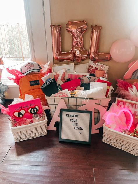 Big Sorority Gifts, Big Little Baskets Pink, Things To Personalize, Kappa Delta Big Little Basket, Big Little Sorority Gifts, Gifts For Little Sorority, Cute Big Little Baskets, Sorority Bed Decoration Big Little, Big Little Door Decorations