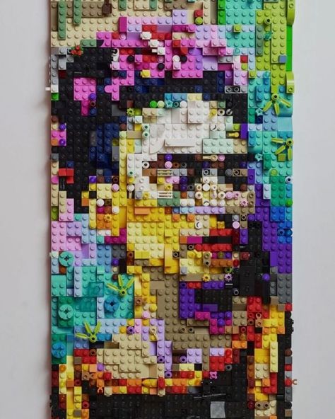 A portrait of the artist in plastic - Frida KahLego Lego Pictures Art, Diy Lego Decorations, Lego Portrait Art, Lego Self Portrait, Lego Mosaic Art, Lego Art Wall, Lego Art Project, Lego Artist, Perler Bead Famous Artwork