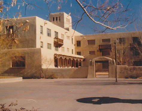 University of New Mexico.... 1970's New Mexico History, Natural Architecture, Mexico History, University Of New Mexico, Mile High City, Mexico Hotels, Albuquerque News, New Mexico Usa, New Mexican