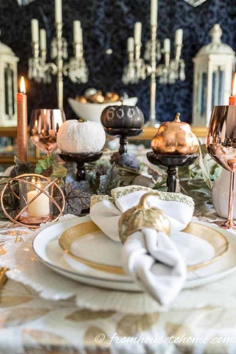 Beautiful Gold and Copper Fall Table Setting | Fall Decor Ideas Table Setting Fall, Table Setting Thanksgiving, Fall Table Setting, Copper Fall, Thanksgiving Entertaining, Potluck Dinner, Fall Dinner Party, Gold Cutlery, Hosting Thanksgiving