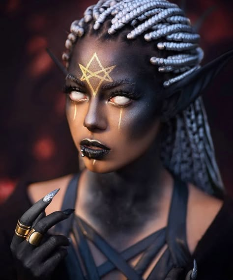 Psychic Makeup Halloween, Witchy Makeup Hooded Eyes, Dark Magic Makeup, Silver Witch Makeup, Bog Witch Makeup, Black And Gold Witch Makeup, Lunar Witch Makeup, Black Fantasy Makeup, High Priestess Makeup