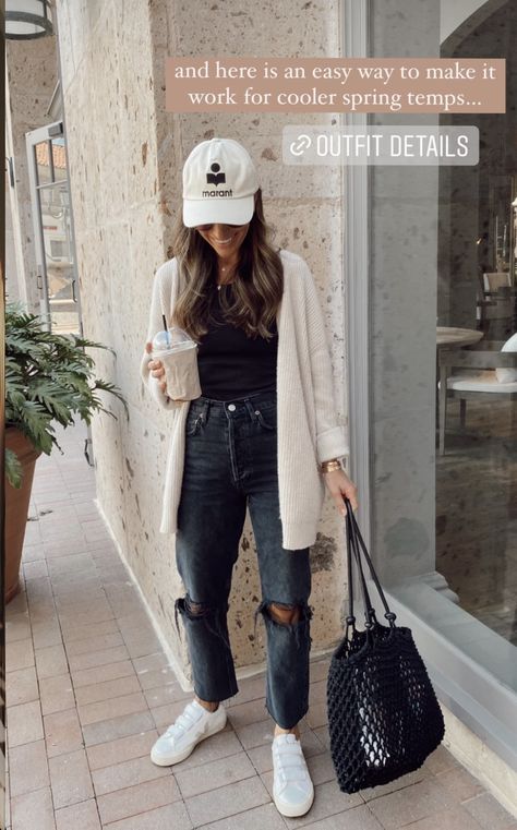 Airport Mom Outfit, Mum Fashion 2024, Virgo Style Outfits, Casual Mum Outfit, 90s Mom Outfit, California Winter Outfits, Sporty Mom Outfits, Cristina Aguilera, Jeans And Sneakers Outfit