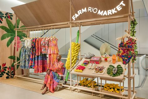 Booth Store Design, Farmers Market Pop Up, Swimwear Pop Up Shop Ideas, Beach Pop Up Store, Pop Up Store Design Ideas Retail, Store Launch Ideas, Fashion Booth Design, Pop Up Store Design Ideas, Pop Up Retail