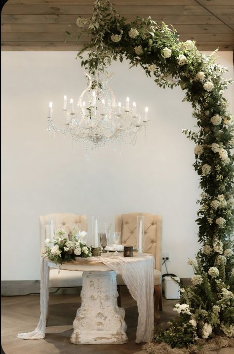 Sweetheart Table Chandelier, Chandelier Arch Wedding, Decor Behind Sweetheart Table, Chandelier Over Table Wedding, Wedding Table Arch, Wedding Reception Sweetheart Table, All White Sweetheart Table, Sweetheart Table Backdrop Ideas, Couples Wedding Table