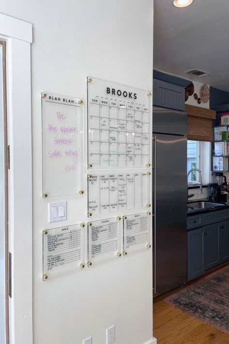 Kitchen Command Center Ideas, Entryway Command Center, Command Center Entryway, Family Calendar Wall, Command Center Design, Command Wall, Family Command Center Wall, Command Center Wall, Family Organization Wall