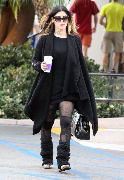 I’m not a huge fan of Kat Von D but god I love her fashion sense…… Kat Von D Style, Odd Fashion, Celebrity Plastic Surgery, But God, Big Girl Fashion, Kat Von, Kat Von D, Pretty Hair, I Love Her