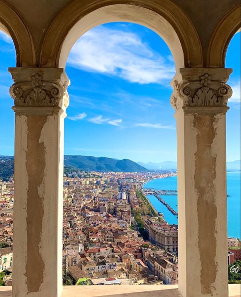 #salerno #italy #italyvacation #sky #view #italytrip #travel #vacay #destination #placetovisit #travelworld #travelblogger #wallpaper