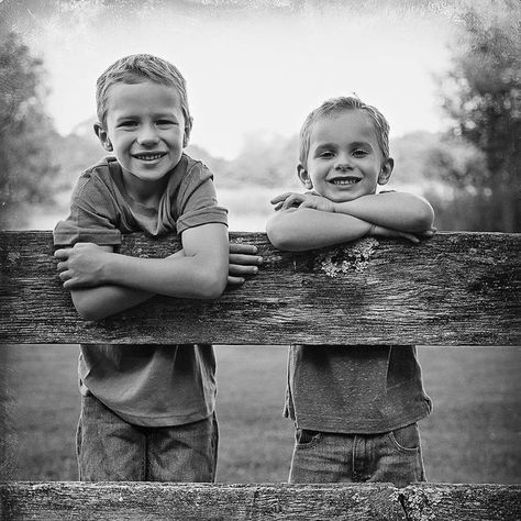 Brother Photography Poses, Brothers Photoshoot, Cousin Photo Shoots, Brother Poses, Sibling Photography Poses, Brother Pictures, Sibling Photo Shoots, Cousin Photo, Brothers Photography