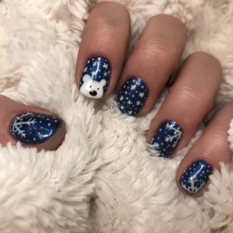 Winter nails Winter Penguin Nails, Penguin Nails Designs, Kids Winter Nails, Penguin Nails Christmas, Penguin Christmas Nails, Christmas Nails Penguin, Funky Winter Nails, January Manicure, Winter Toenails