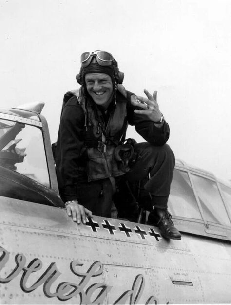 Capt. Bob Rankin and Silver Lady Wwii Fighter Pilot, History Book Cover, Grumman F6f Hellcat, Photo Avion, Lynchburg Virginia, Wwii Airplane, James Smith, Wwii Fighters, J Smith