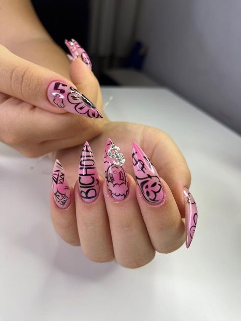 Karol G Nails Bichota Ideas, Mañana Sera Bonito Nails Ideas, Karol G Nails Bichota, Karol G Nails Bichota Season, Bichota Season Nails, Spiky Nails, Karol G Nails, Black Nail Sets, Nail Art Design 2023