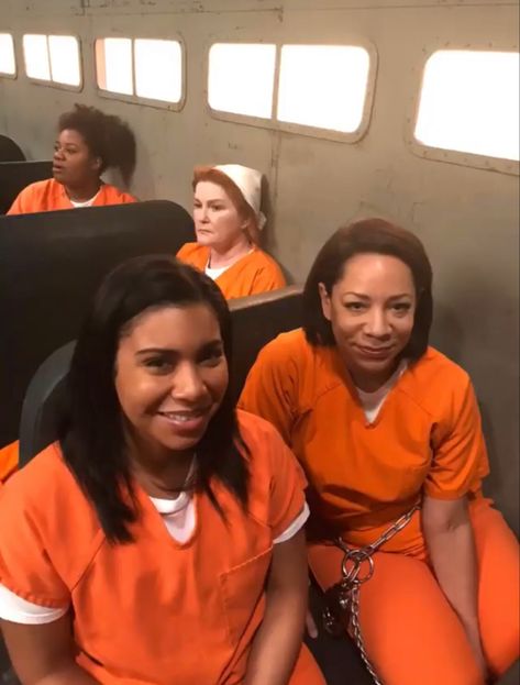 Oitnb Red, Selenis Leyva, Oitnb Cast, Alex And Piper, Indie Photography, Tv Media, Orange Is The New, Orange Is The New Black, New Instagram