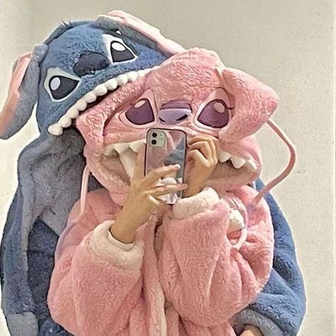 Couples Onesies, Cute In Japanese, Kawaii Matching, Matching Couple Hoodies, Matching Onesies, Cute Couples Costumes, Matching Hoodies For Couples, Couple Hoodies, Outfits Matching