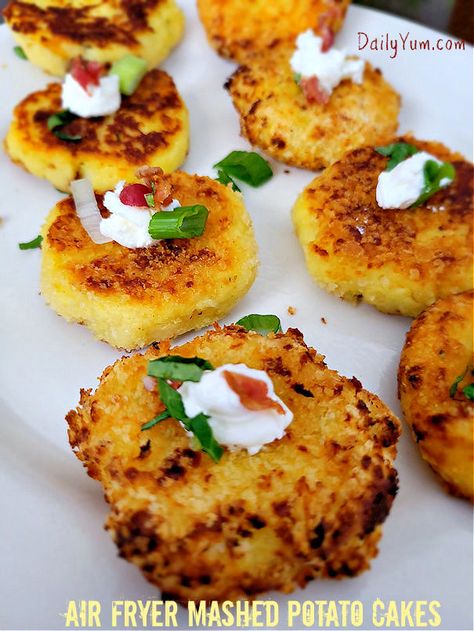 Homemade Flakies, Potato Recipes Air Fryer, Leftover Mashed Potato Recipes, Mashed Potato Patties, Parmesan Mashed Potatoes, Mashed Potato Cakes, Recipes Air Fryer, Potato Fritters, Potato Patties