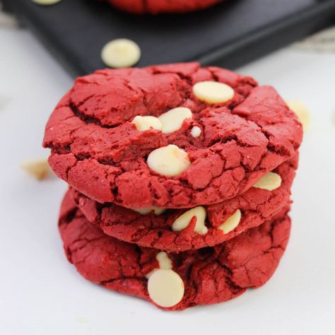 Red Velvet Cake Mix Cookies - Kim Schob Red Velvet Cake Mix Cookies, Resepi Biskut, Velvet Cookies, White Chocolate Chip, Red Velvet Cookies, White Chocolate Chip Cookies, Cookies Recipes, Cake Mix Cookies, Cookie Exchange