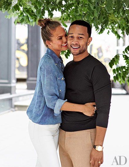 Step Inside John Legend and Chrissy Teigen’s New York City Home Jennifer Aniston House, John Legend And Chrissy Teigen, Chrissy Teigen John Legend, John Legends, Christine Teigen, Legend Homes, Manhattan Apartment, Famous Musicians, Beautiful Fabrics