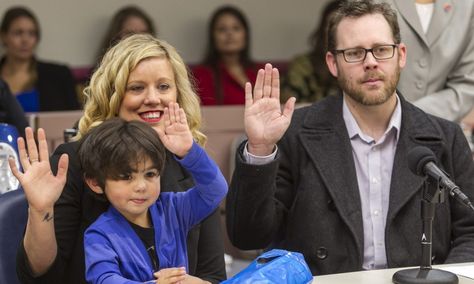 Heartwarming photos of children and their new parents celebrating National Adoption Day Adoption Courthouse Photos, Foster Care Adoption Photos, Adoption Finalization, Foster Care Announcement, National Adoption Day, Adoption Celebration, Adoption Photography, Adoption Photos, Adoption Announcement